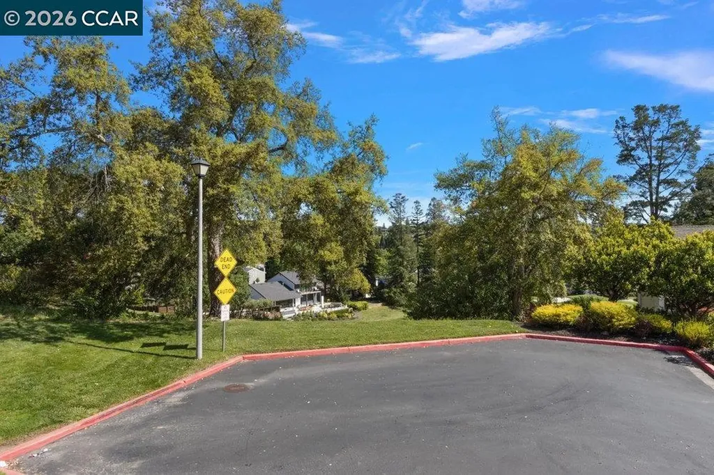 39 Sea Pines Street Moraga CA 94556