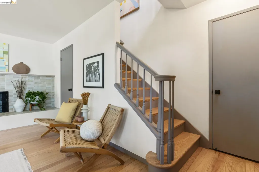 7403 Skyline Boulevard Oakland CA 94611