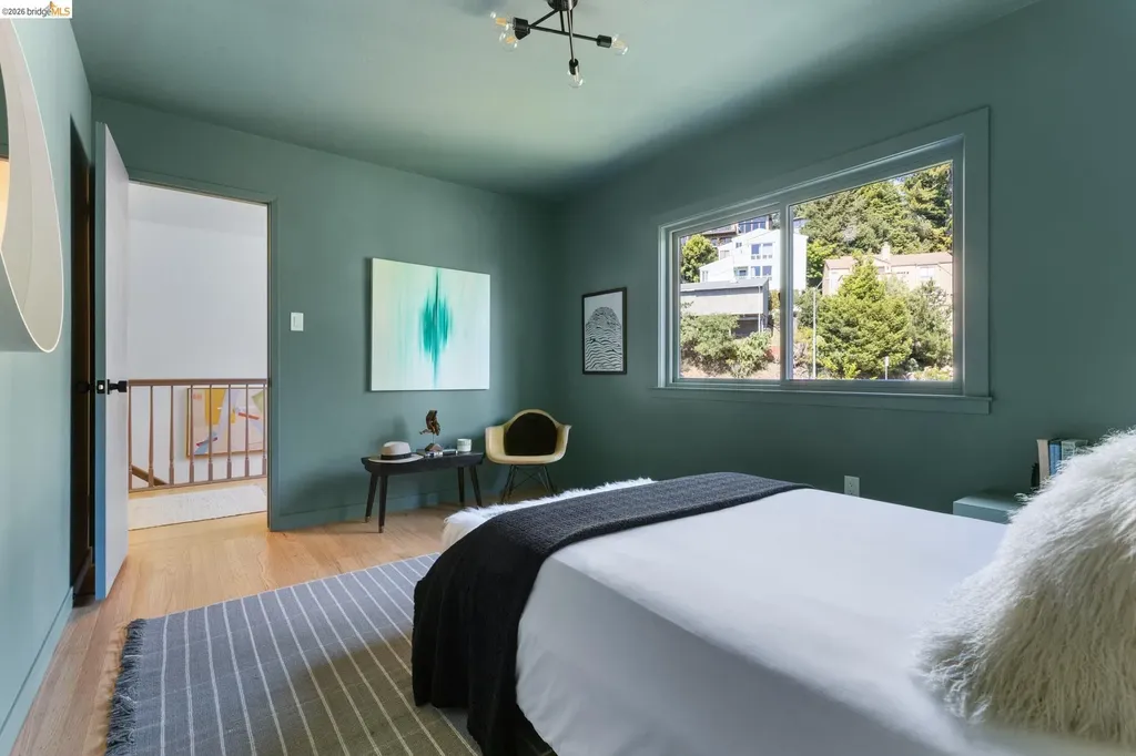7403 Skyline Boulevard Oakland CA 94611