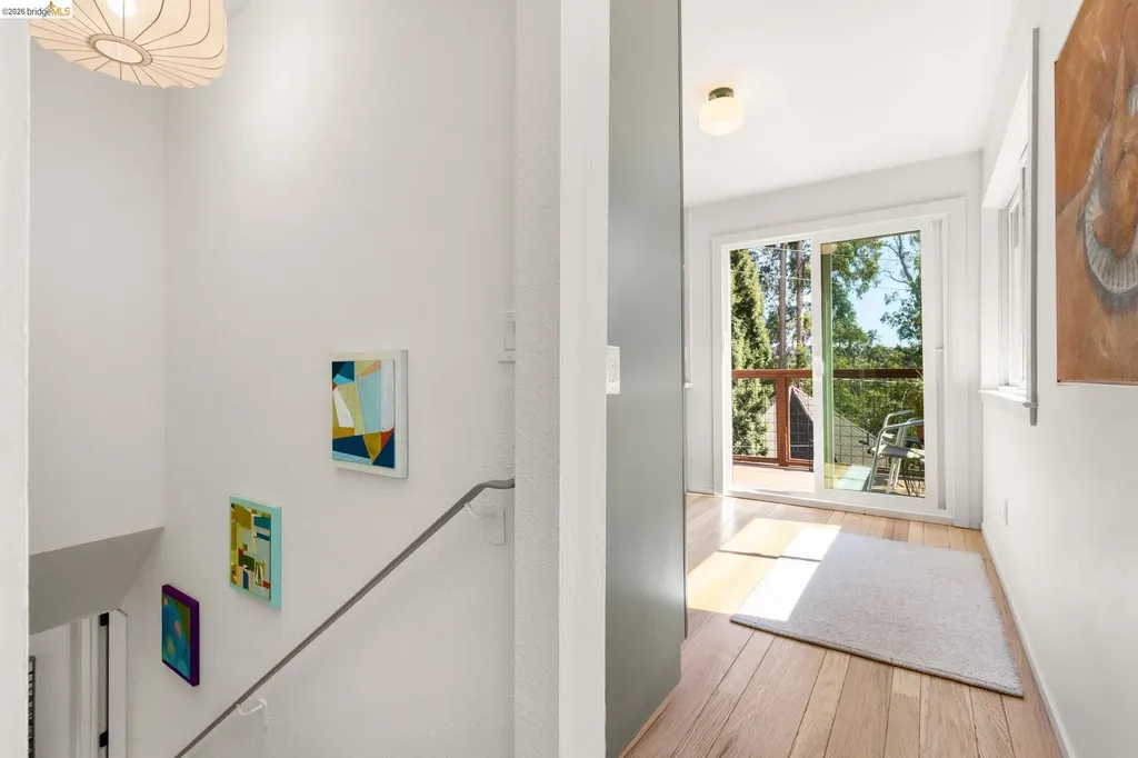 7403 Skyline Boulevard Oakland CA 94611
