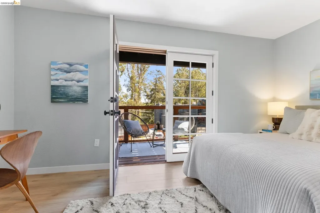 7403 Skyline Boulevard Oakland CA 94611