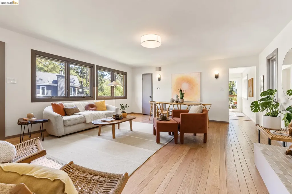 7403 Skyline Boulevard Oakland CA 94611