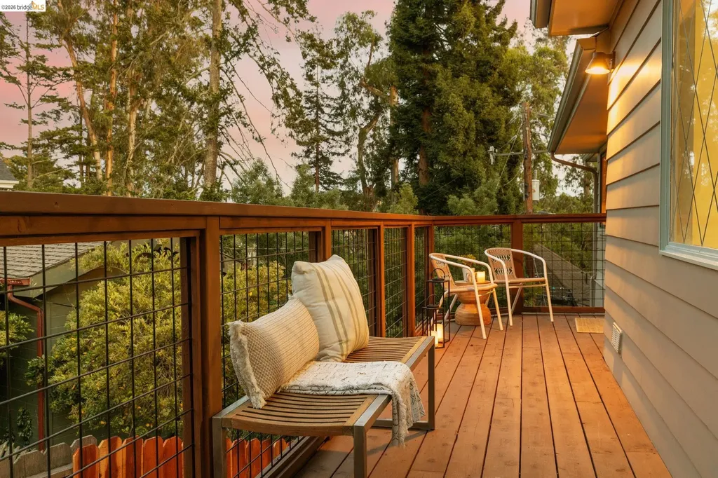 7403 Skyline Boulevard Oakland CA 94611