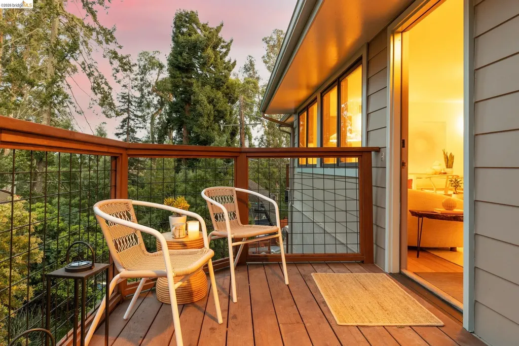 7403 Skyline Boulevard Oakland CA 94611