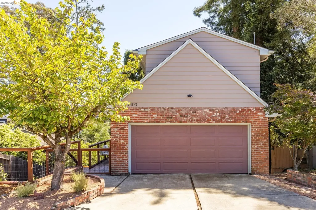 7403 Skyline Boulevard Oakland CA 94611