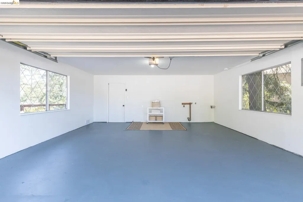 7403 Skyline Boulevard Oakland CA 94611