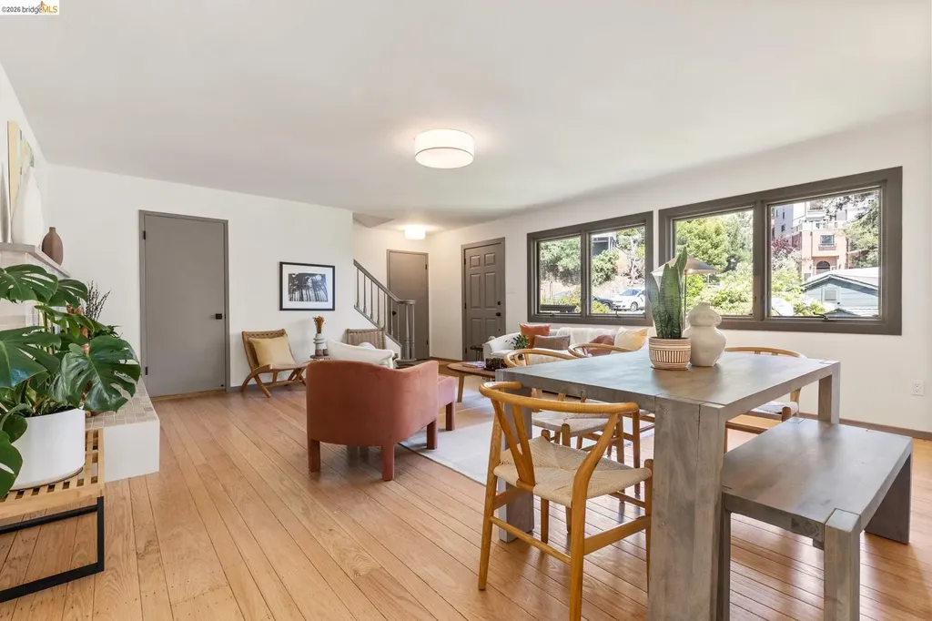 7403 Skyline Boulevard Oakland CA 94611