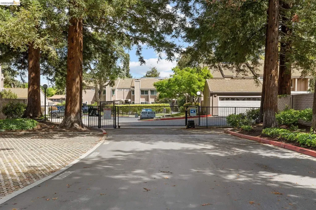 3874 Burton Common Fremont CA 94536