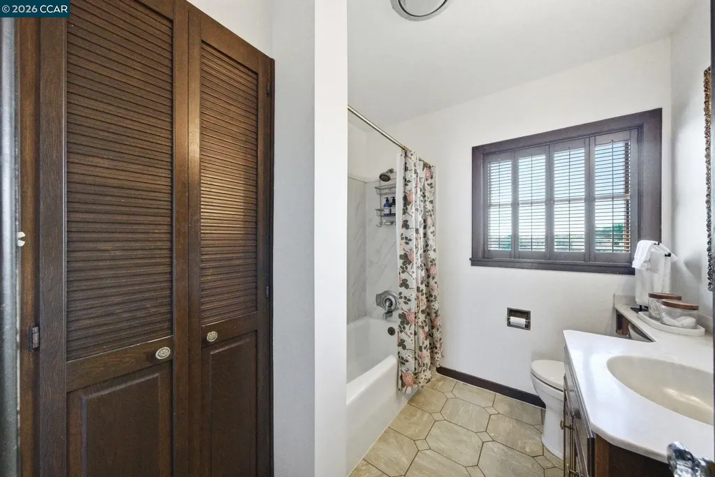 722 Palmera Court Alameda CA 94501