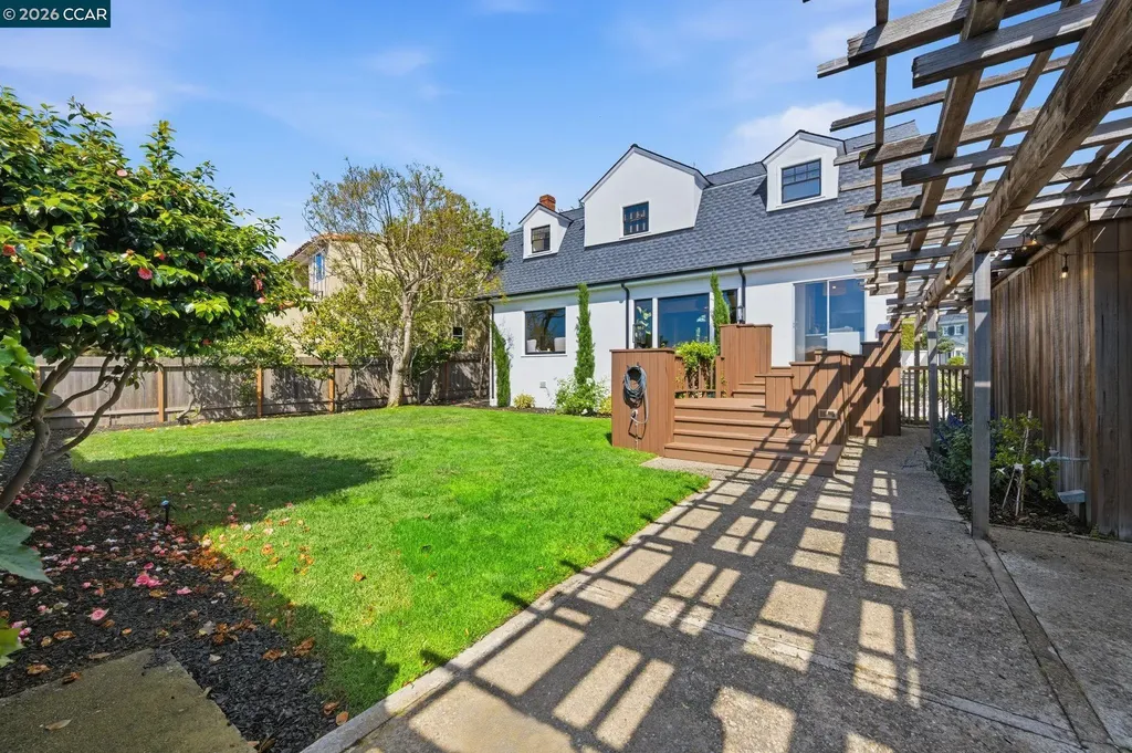 722 Palmera Court Alameda CA 94501