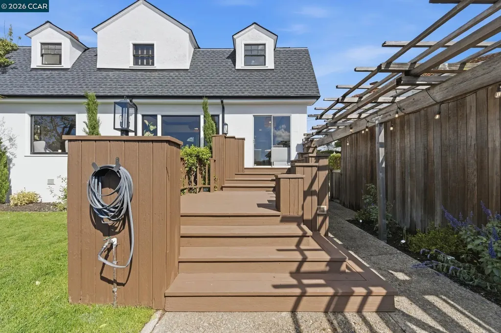 722 Palmera Court Alameda CA 94501