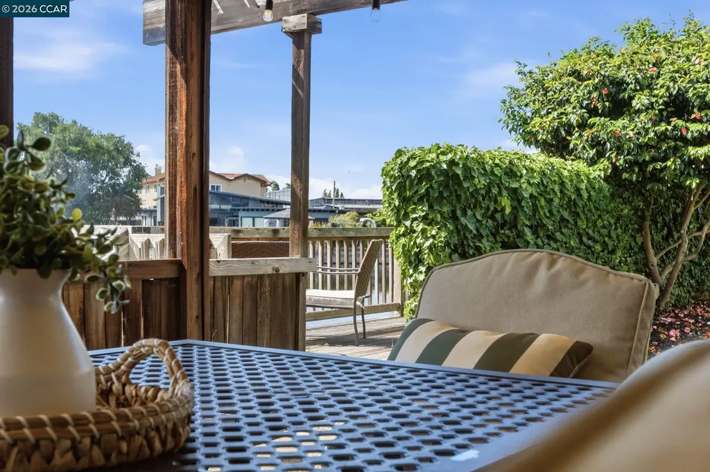 722 Palmera Court Alameda CA 94501