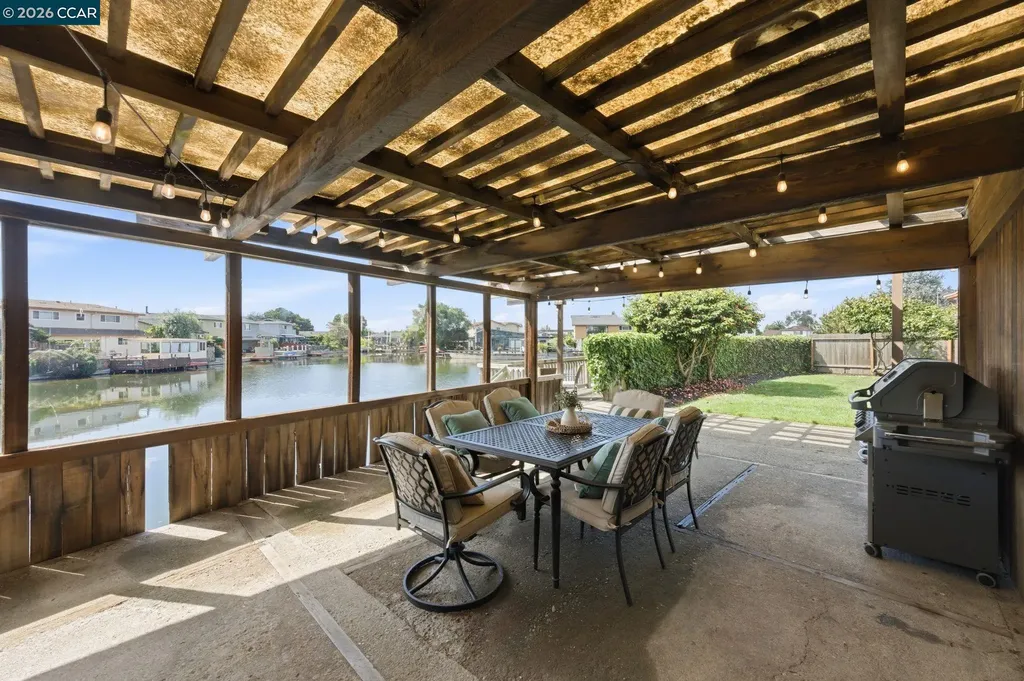 722 Palmera Court Alameda CA 94501