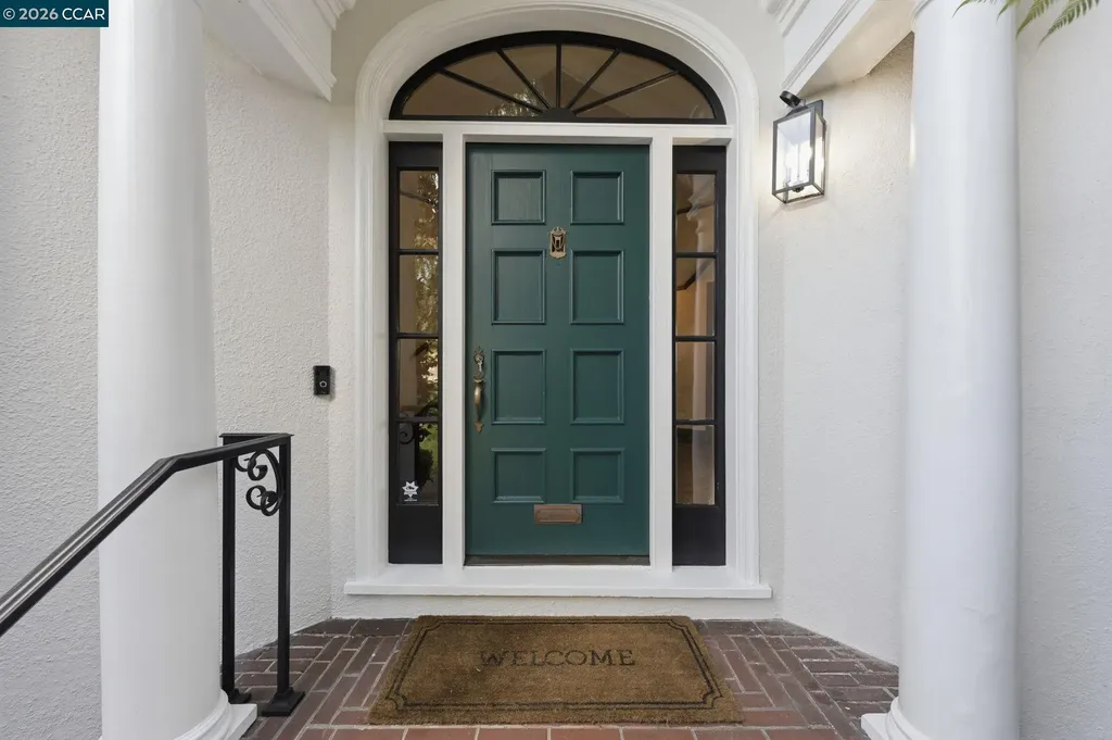 722 Palmera Court Alameda CA 94501