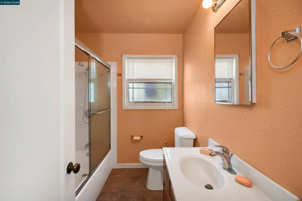1543 Havenscourt Boulevard Oakland CA 94621
