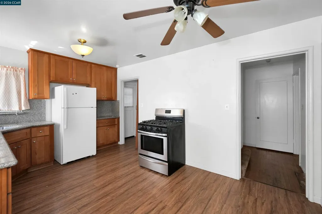 1543 Havenscourt Boulevard Oakland CA 94621