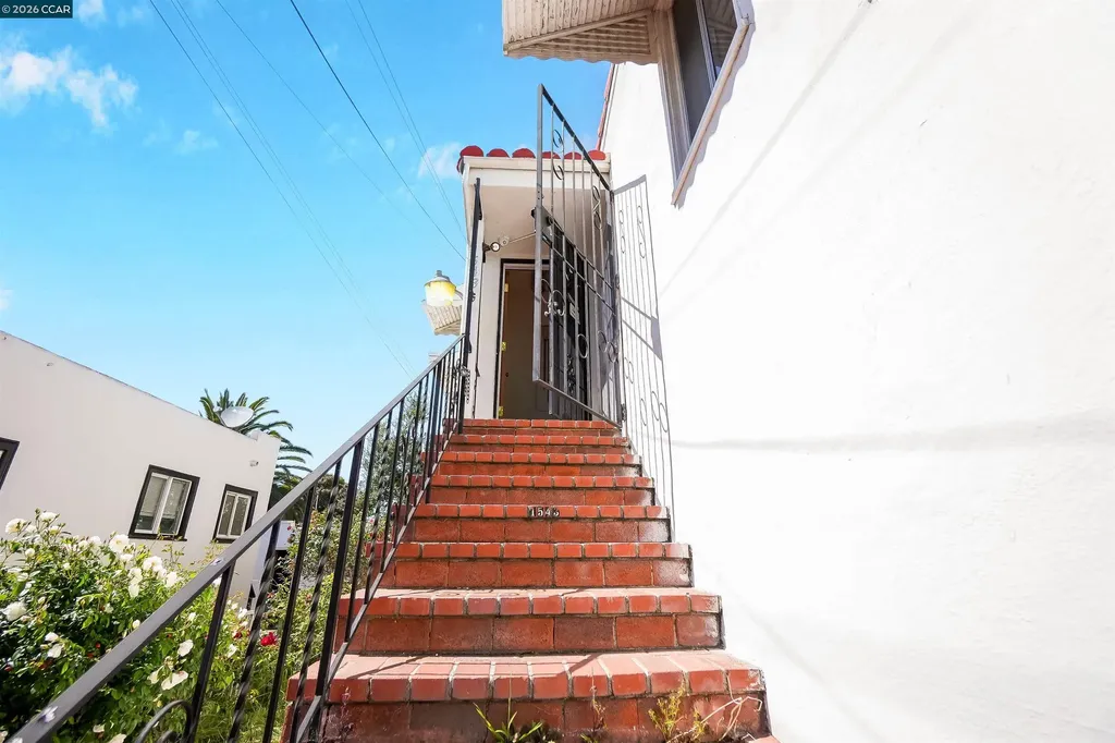 1543 Havenscourt Boulevard Oakland CA 94621