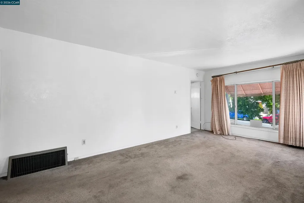 1543 Havenscourt Boulevard Oakland CA 94621