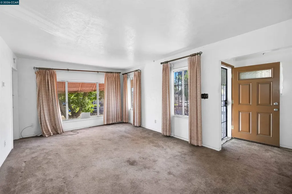 1543 Havenscourt Boulevard Oakland CA 94621