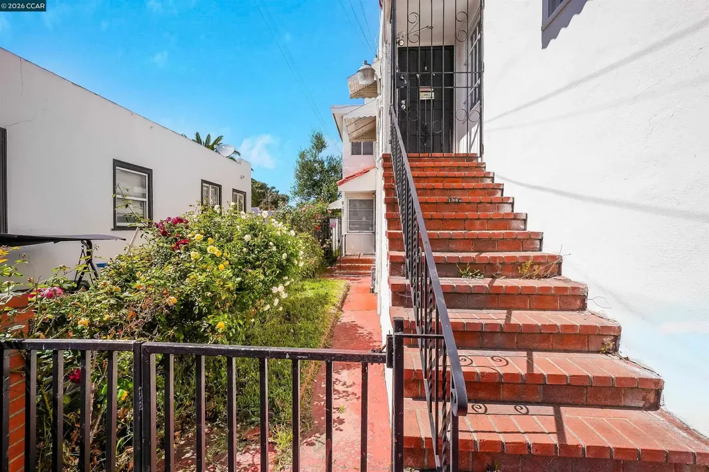 1543 Havenscourt Boulevard Oakland CA 94621