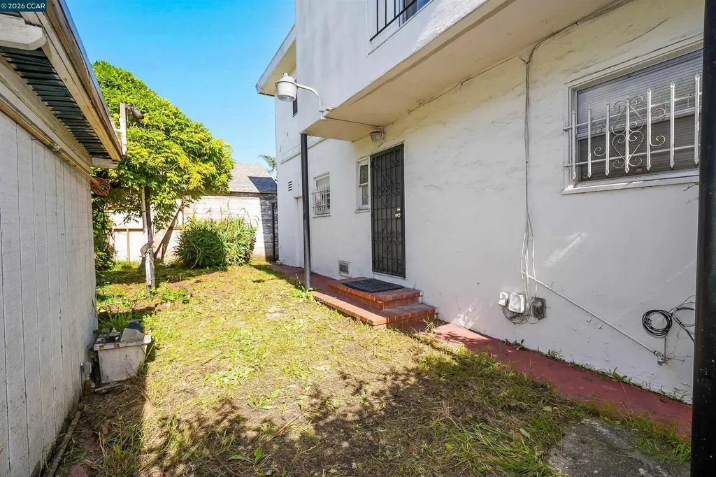 1543 Havenscourt Boulevard Oakland CA 94621