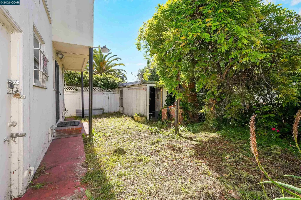 1543 Havenscourt Boulevard Oakland CA 94621