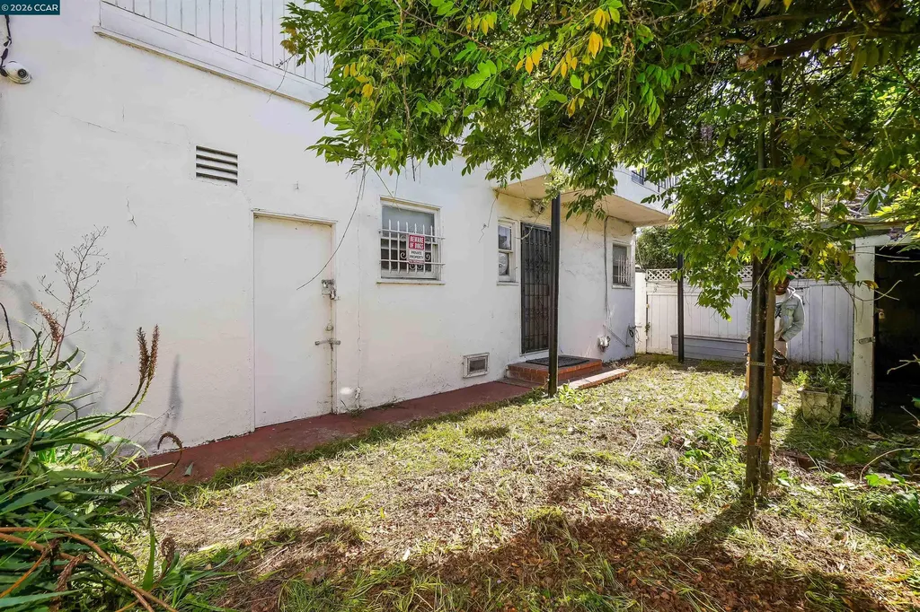 1543 Havenscourt Boulevard Oakland CA 94621