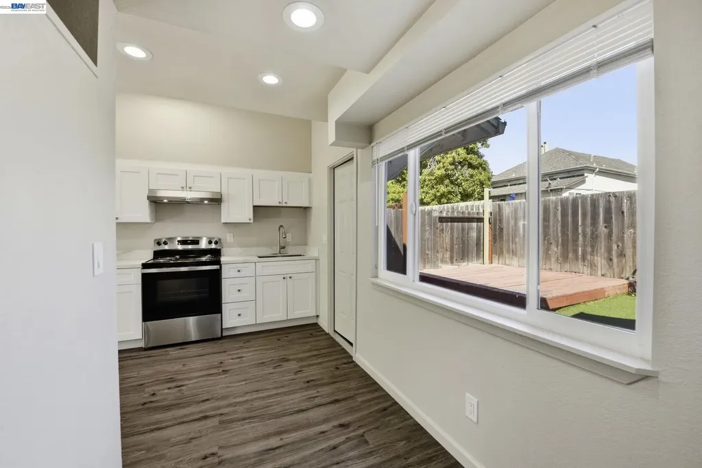 1714 Chestnut Street Oakland CA 94607