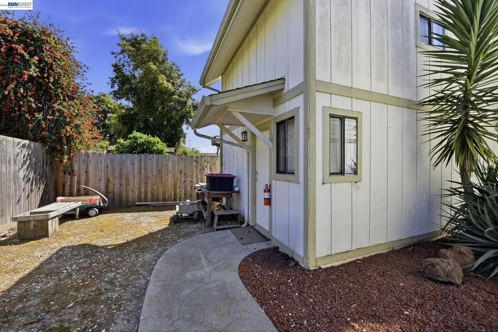 1714 Chestnut Street Oakland CA 94607