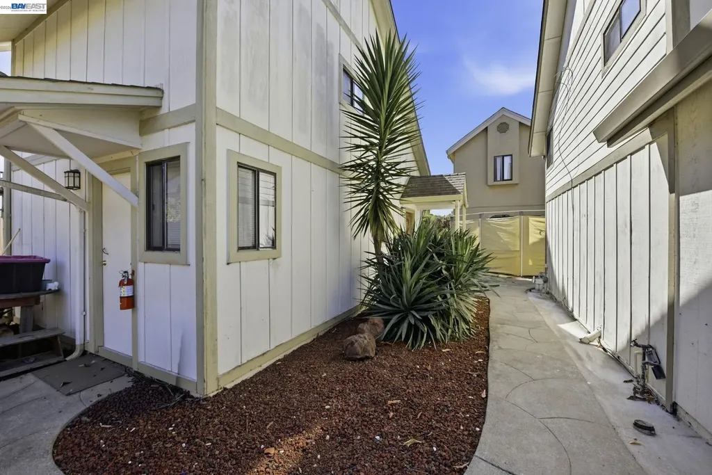 1714 Chestnut Street Oakland CA 94607