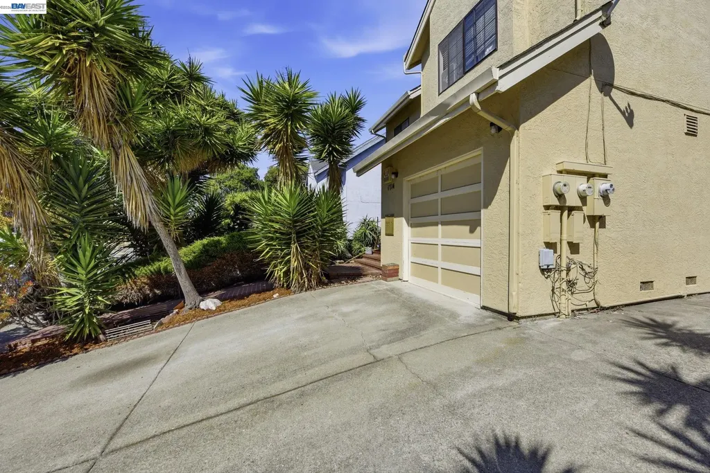 1714 Chestnut Street Oakland CA 94607