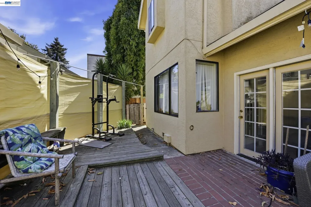1714 Chestnut Street Oakland CA 94607