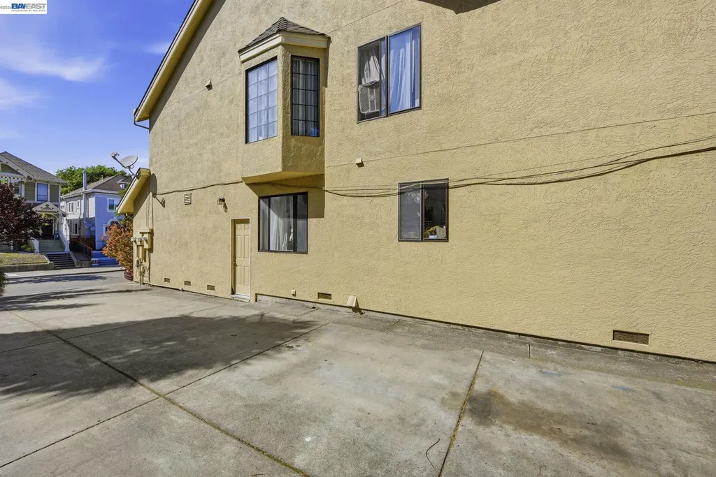 1714 Chestnut Street Oakland CA 94607