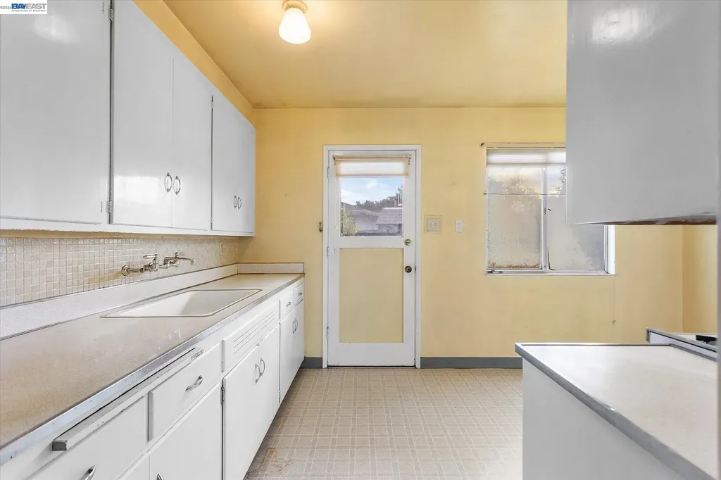 26350 Stryker Street Hayward CA 94545