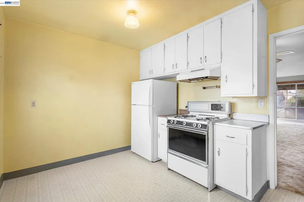 26350 Stryker Street Hayward CA 94545