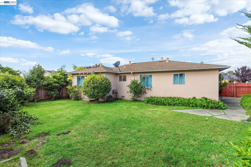 26350 Stryker Street Hayward CA 94545