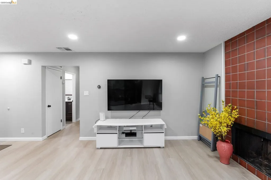 2400 Shadow Lane Antioch CA 94509