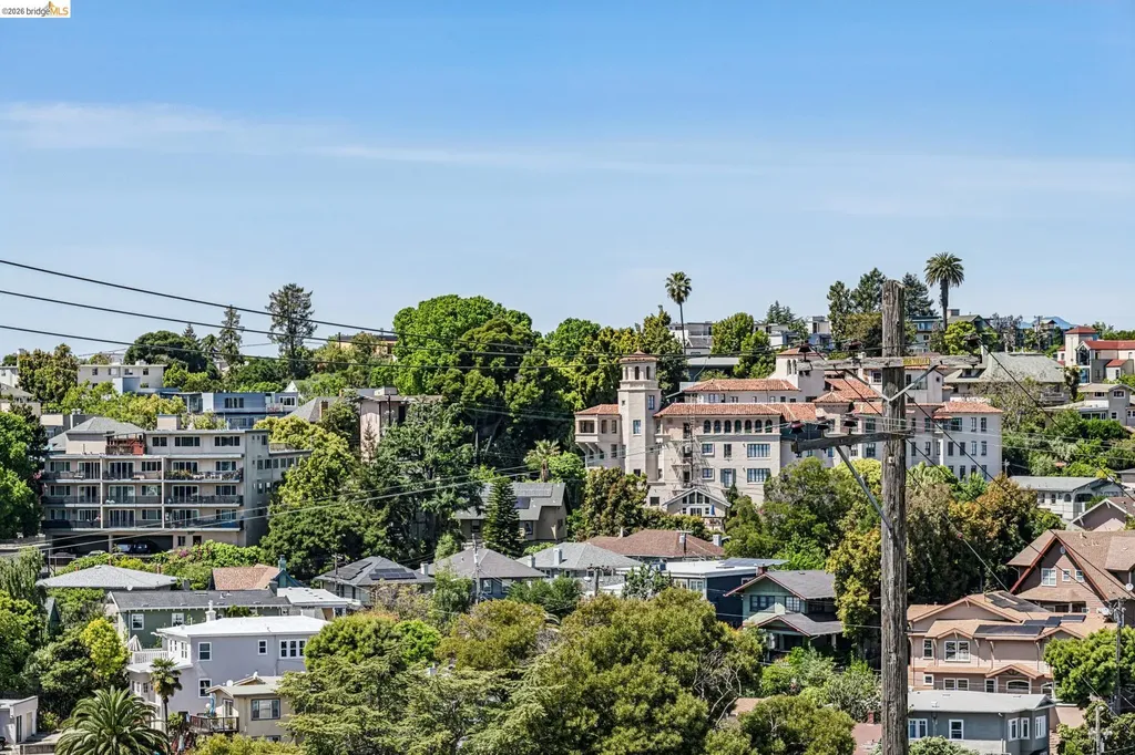 811 York Street Oakland CA 94610