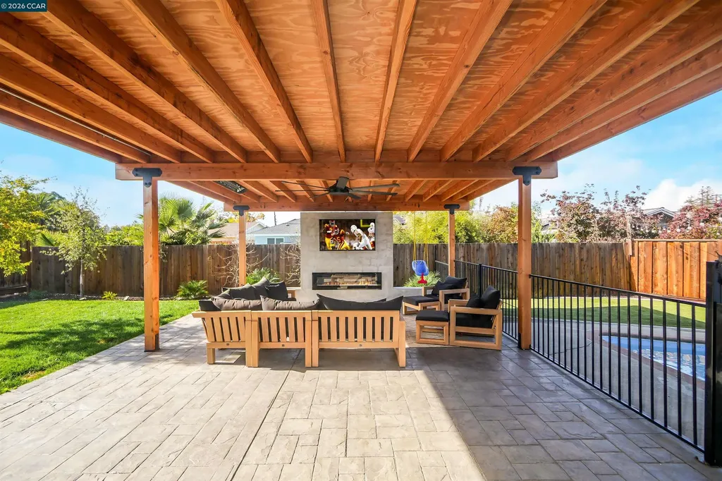 1745 Eucalyptus Court Concord CA 94521