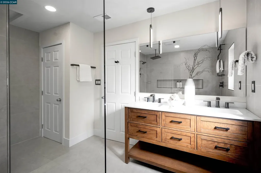 1745 Eucalyptus Court Concord CA 94521