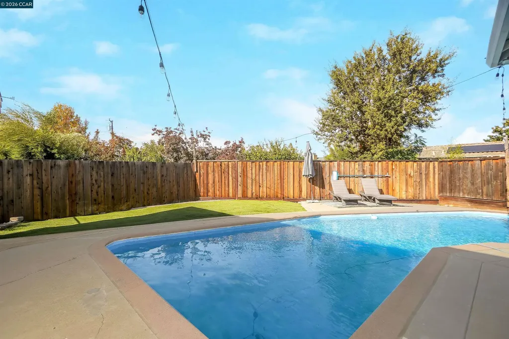 1745 Eucalyptus Court Concord CA 94521