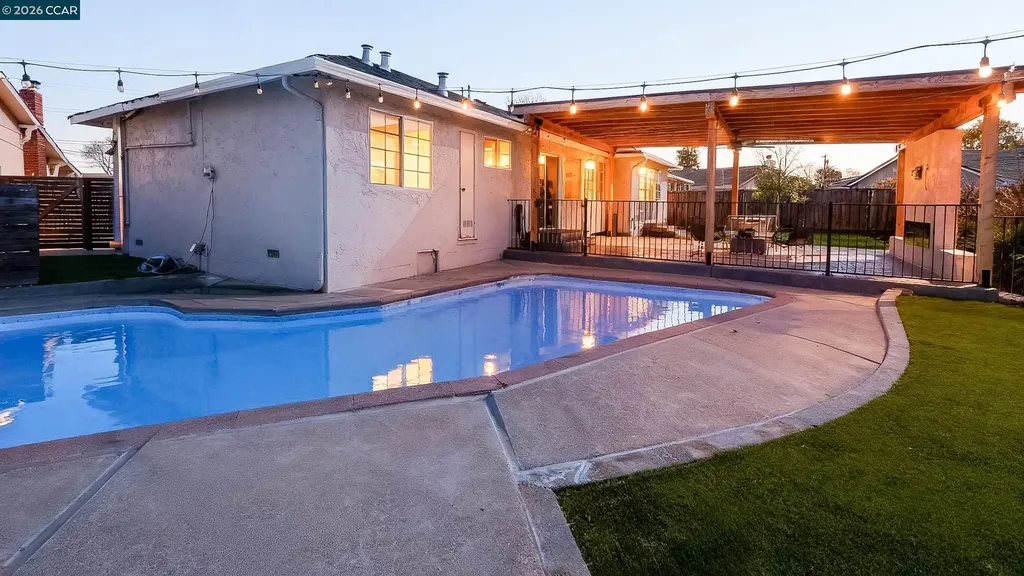 1745 Eucalyptus Court Concord CA 94521