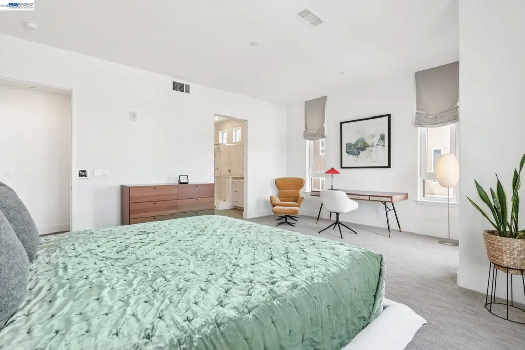 2348 Kinetic Common Fremont CA 94539