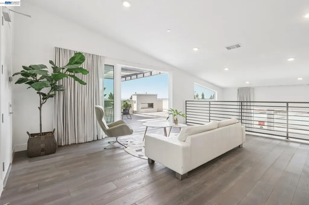 2348 Kinetic Common Fremont CA 94539
