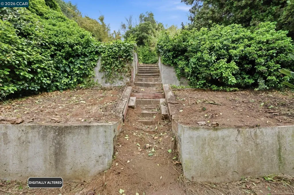 8910 Burr Street Oakland CA 94605