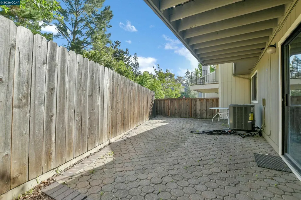 2402 Silk Tree Court Martinez CA 94553