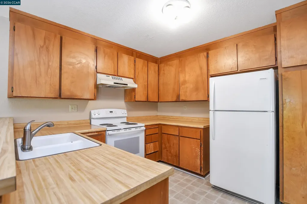 2402 Silk Tree Court Martinez CA 94553