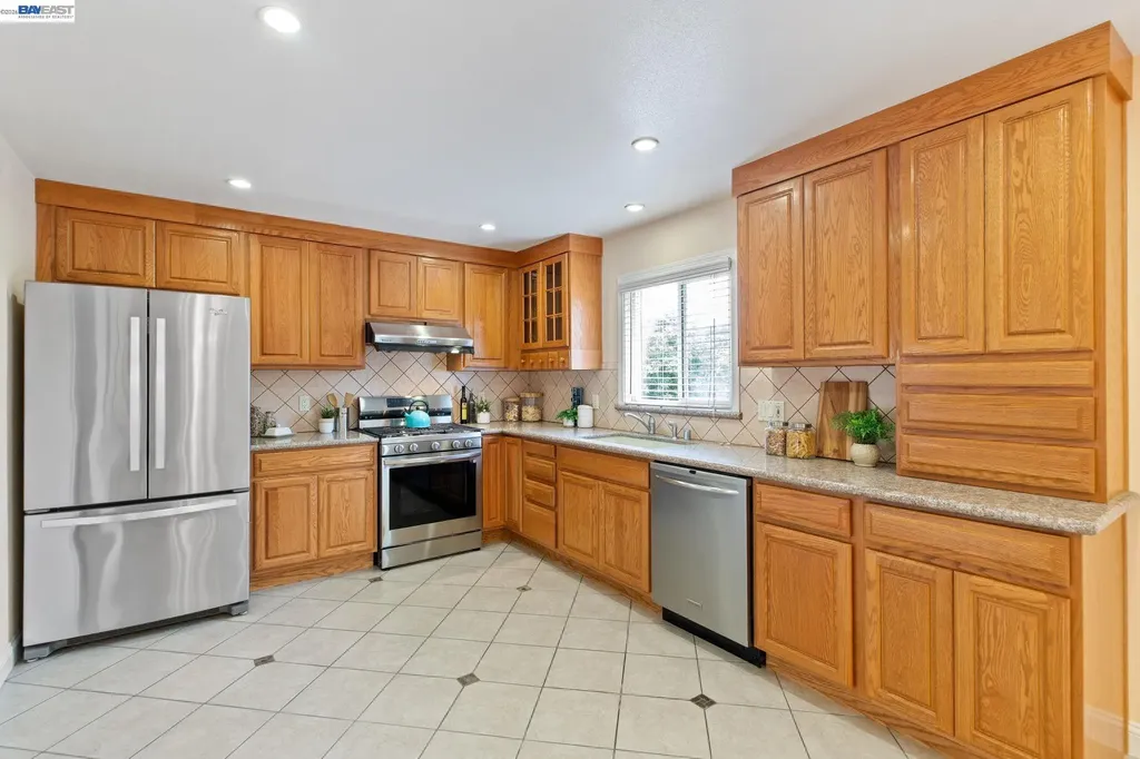 17939 Lamson Road Castro Valley CA 94546