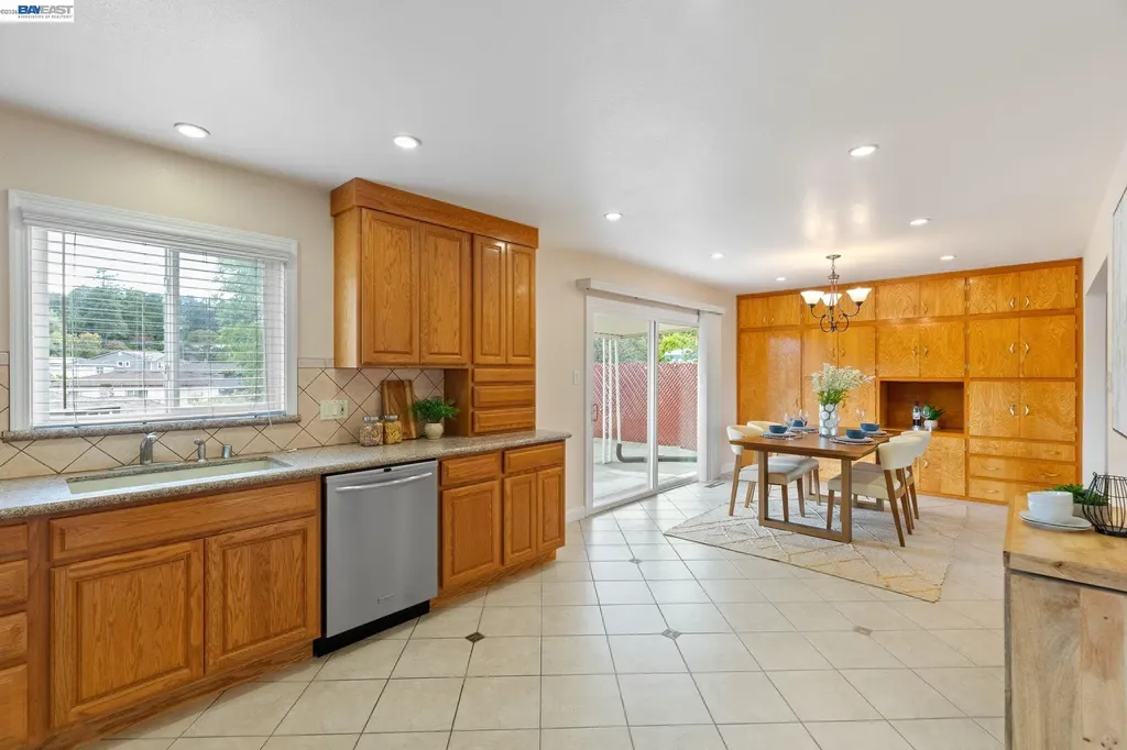 17939 Lamson Road Castro Valley CA 94546