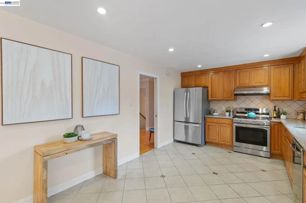 17939 Lamson Road Castro Valley CA 94546